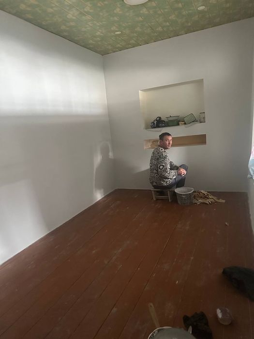 Уй сотилади Нурафшон шахрида