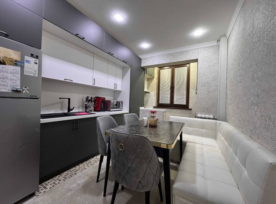 Продается 4 комнатная квартира ремонт метро Ойбек Жемчуг, Мирабад