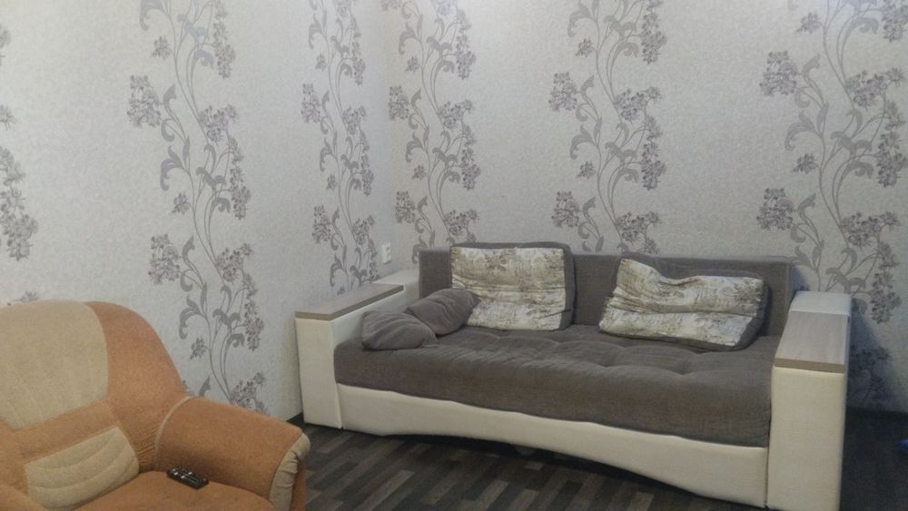 Сдам квартиру на длительный срок 150000+счётчики