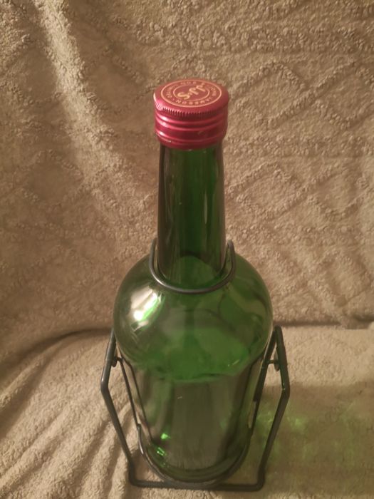 Продам  дутылку с под виски