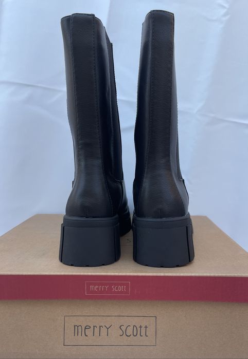 Дамски черни боти