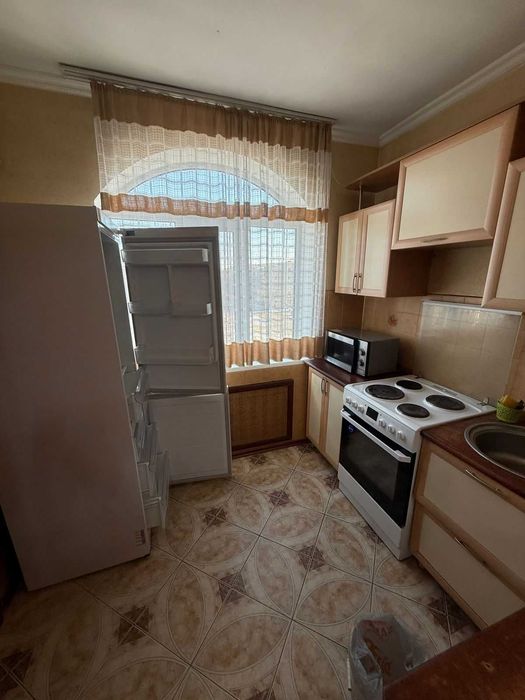 Продам 4-х комнатную квартиру