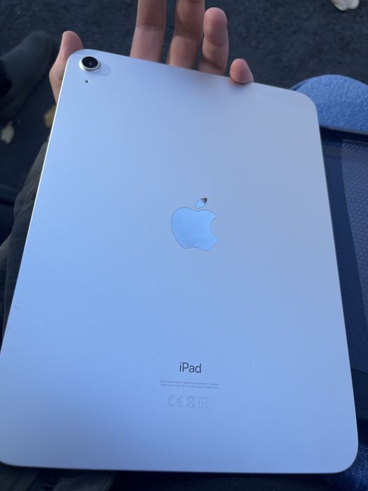 Vand ipad generatia a 10 a