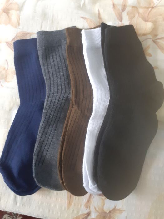Vând șosete pentru  bărbați 5perechi culori  diferite  10lei 5 perechi