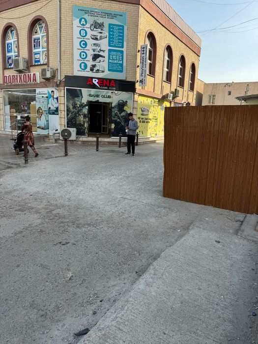 Karzinka oldida 40kvadrat joy ijaraga beriladi hotdog hona bugan