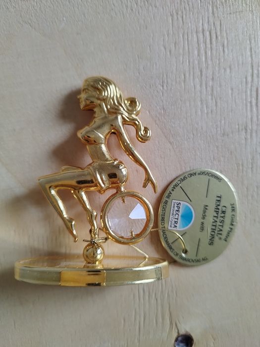 Декоративна фигурка, позлатена с кристал Swarovski