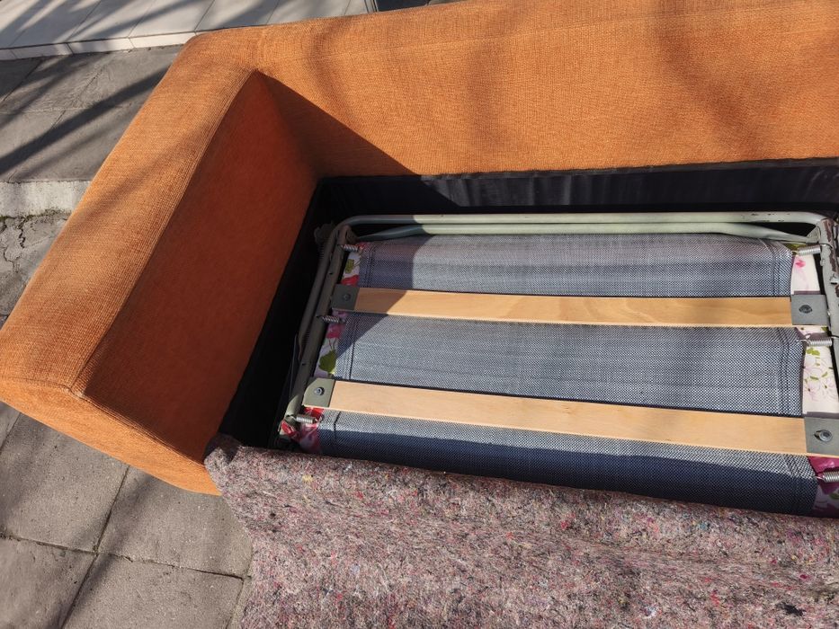 Ъглов диван с функция сън