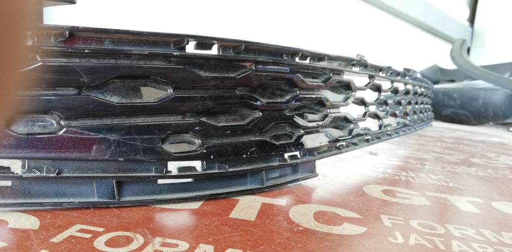 Предна долна решетка VW T7 Transporter 2021-