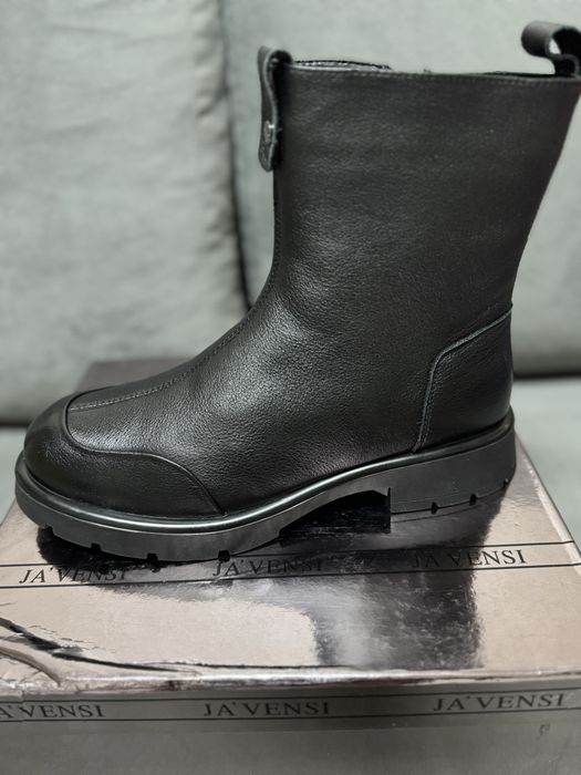 Продам зимние сапоги