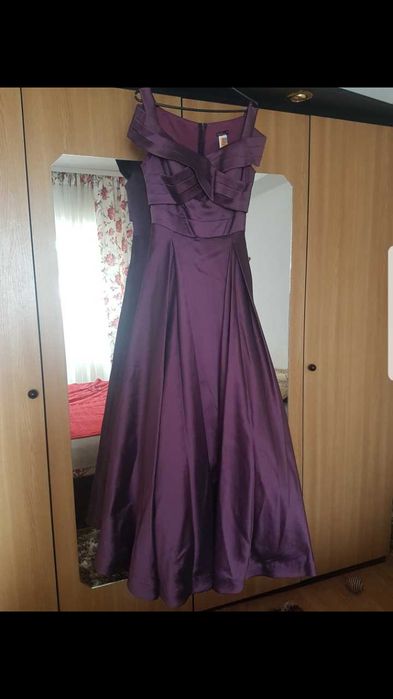 Vand rochie seara superba