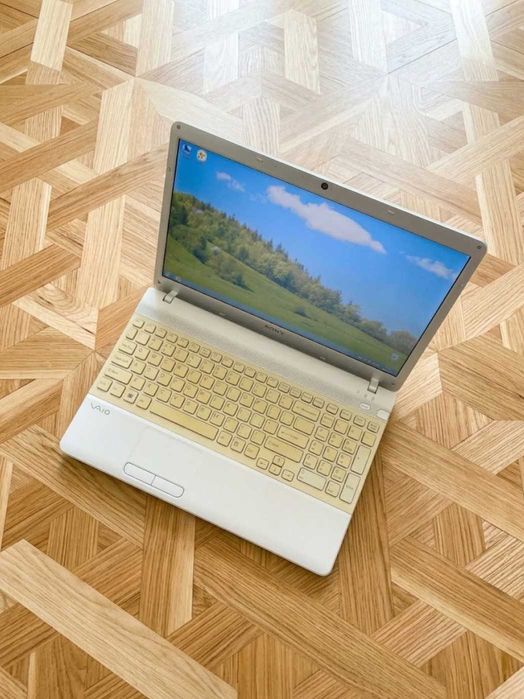 Продам 2 ядерный ноутбук Sony