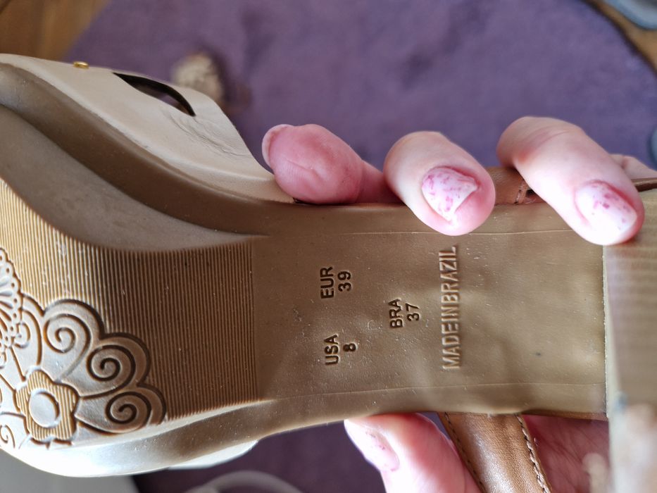 Италиански сандали