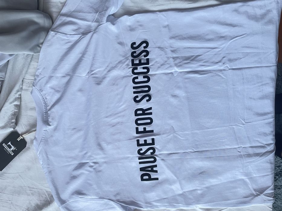 Тениска Pause Karlos Nasar чисто нова