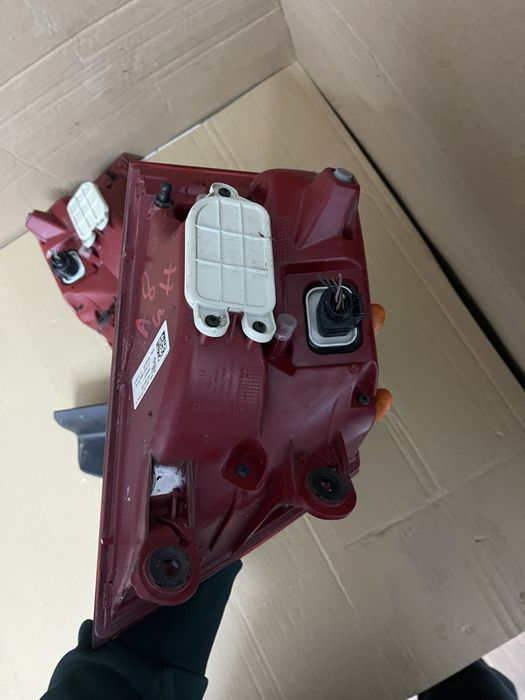 Stop tripla stanga spate Audi A8 4H D4 LED 4H0945095 / 4H0945096