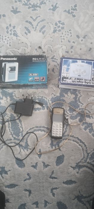 Продам советские диктафоты и нокия