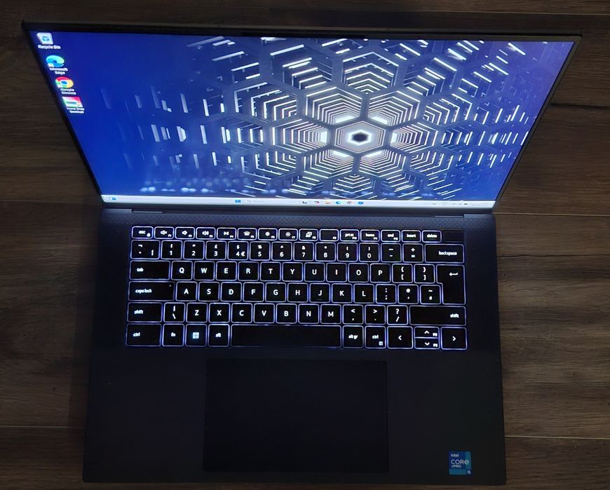 Лаптоп Мобилна Работна Станция Dell Precision 5560  * Като Нов *