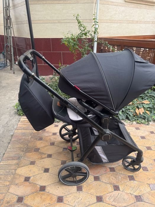 Коляска прогулочная новая