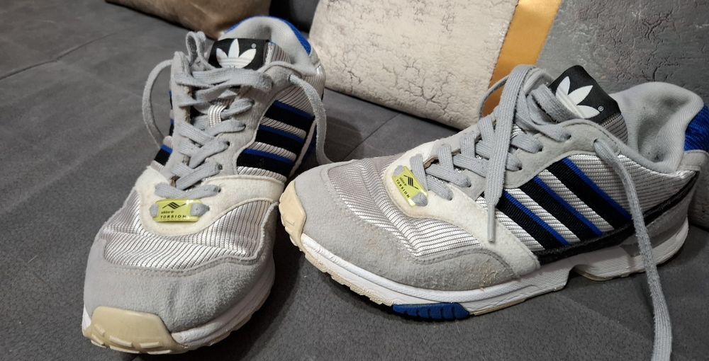 Продавам  запазенимаратонки адидас торшън