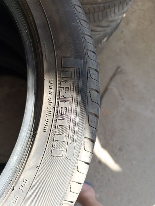 235 50R19 Pirelli Scorpion verde