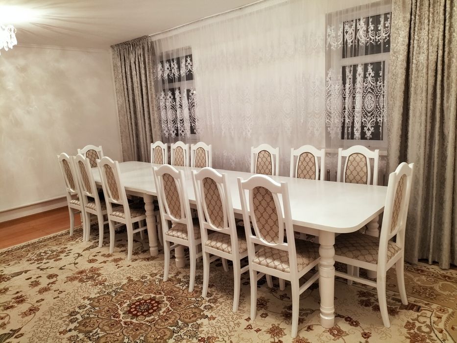 Стол и стулья срочно