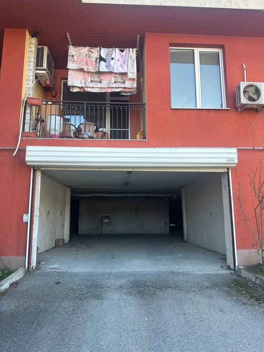 Продава 7бр. гаражи в гр.Пещера, ул. Д-р Цикалов №41