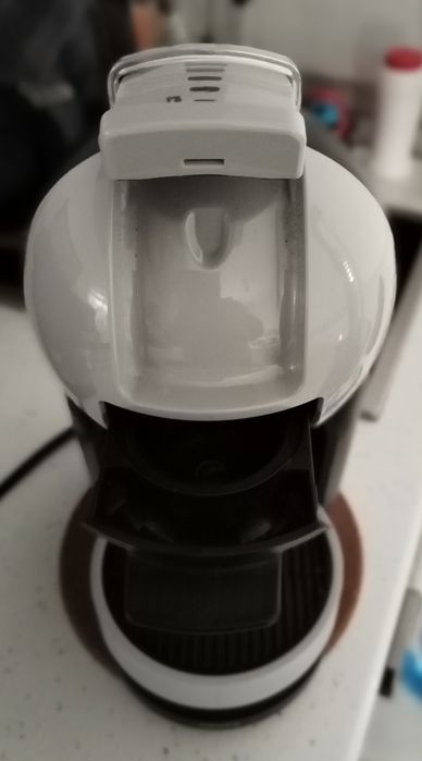 Кафемашуна с капсули Krups Dolce Gusto KP1KP20