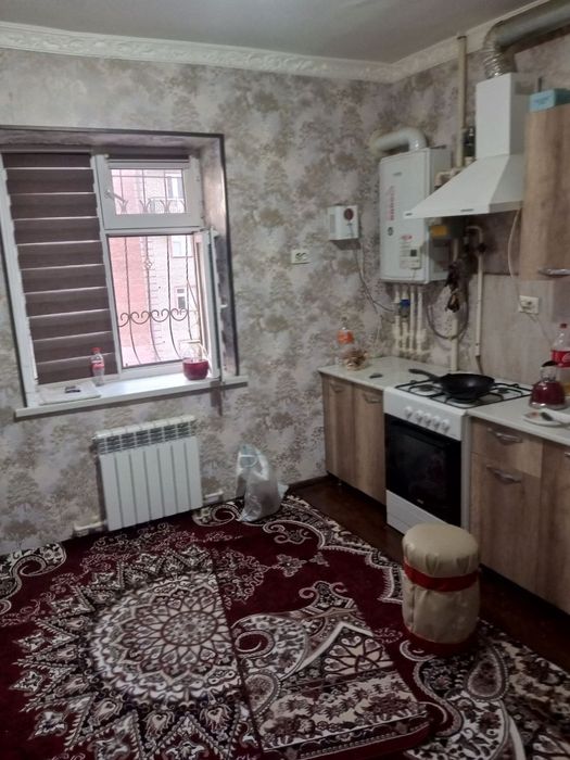 Barcha qulayliklarga ega boʻlgan kvartira ijaraga beriladi