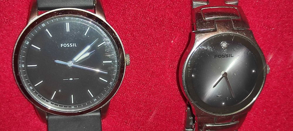 2 ceasuri de mana FOSSIL - quartz  ambele functionale