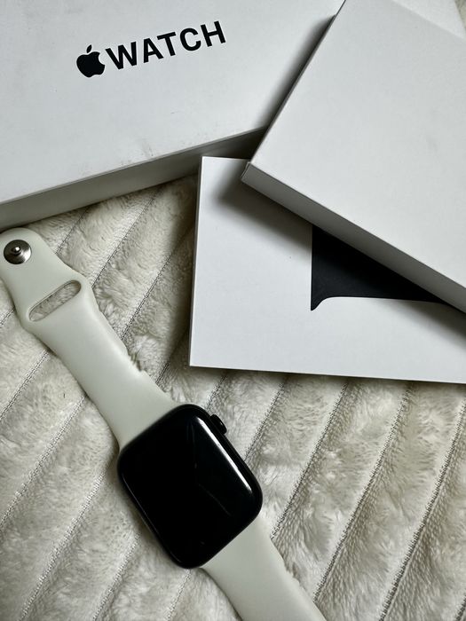 Apple watch SE (2 поколение)