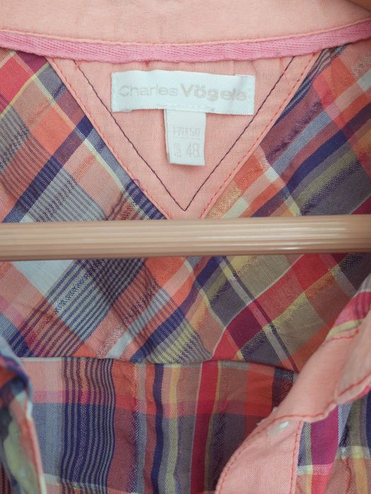 Тънки летни блузи с къс ръкав