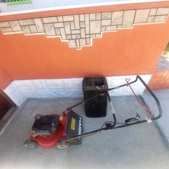 Бензинова косачка четритактова