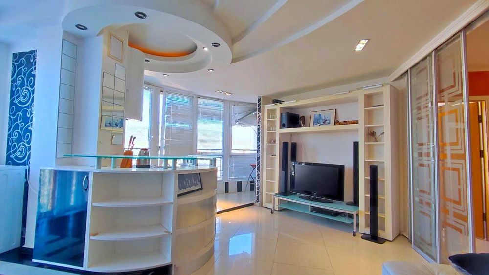 Продава се Двустаен апартамент в к.к. Слънчев бряг - 70 кв.м за 999 €/кв.м - Снимка #1