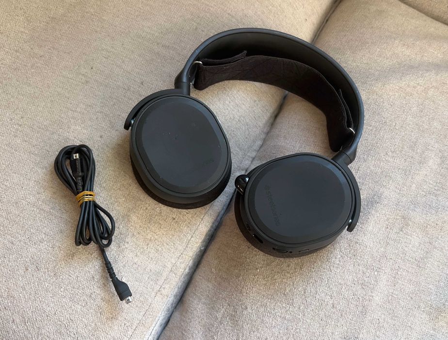 Casti gaming SteelSeries Arctis 5 RGB ChatMix USB PC PS4