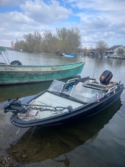 Barca spinning 5m+peridoc 900kg+motor Mercury 40/sonar/baterie/motir electric