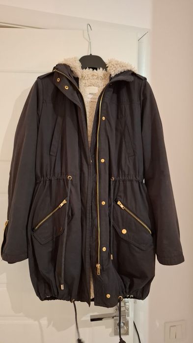 Geaca  Mango imblanita cu căptușeală detasabila.