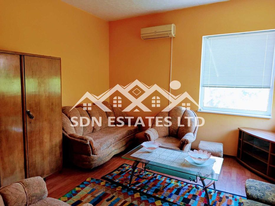 Продава прекрасна къща в района на магазин Си Би Ес