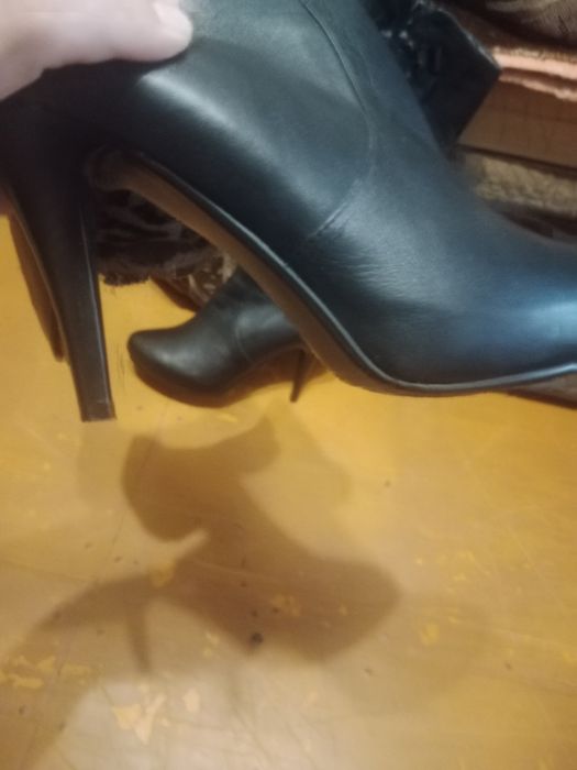 Продам обувь 3000