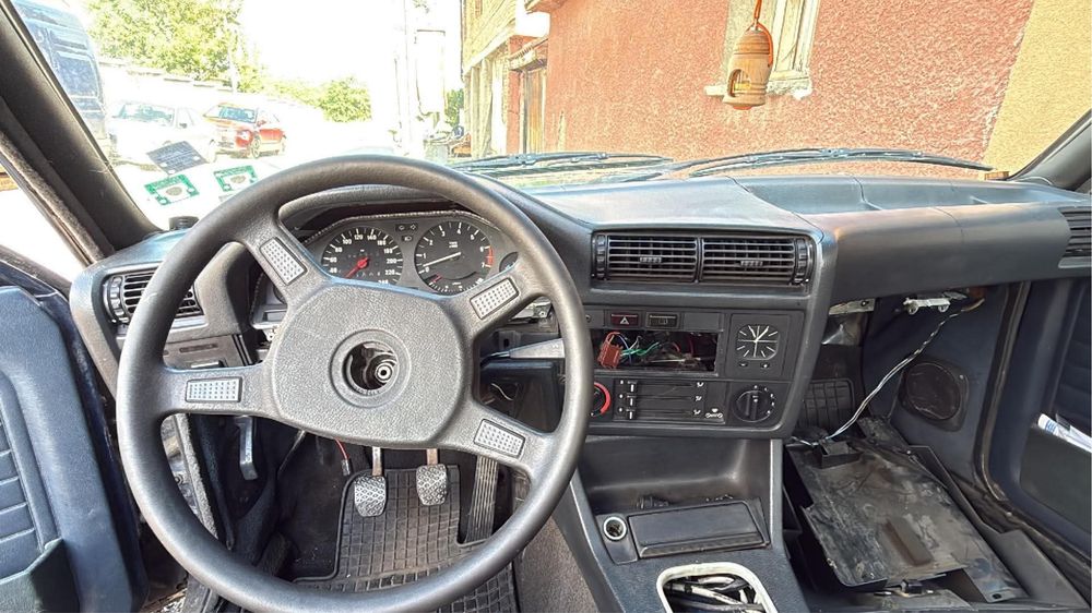 BMW E30 316 m10
