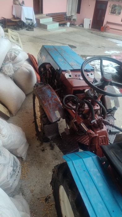 Vand Tractor Bertollini 4x4 cu servodirectie