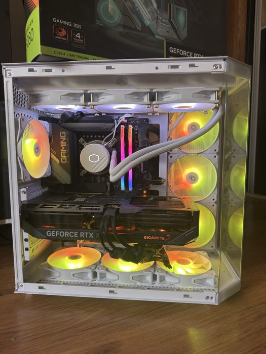 Геймърски компютър/ I9 13900K/Водно/64GB/RTX 5080/2TB SSD