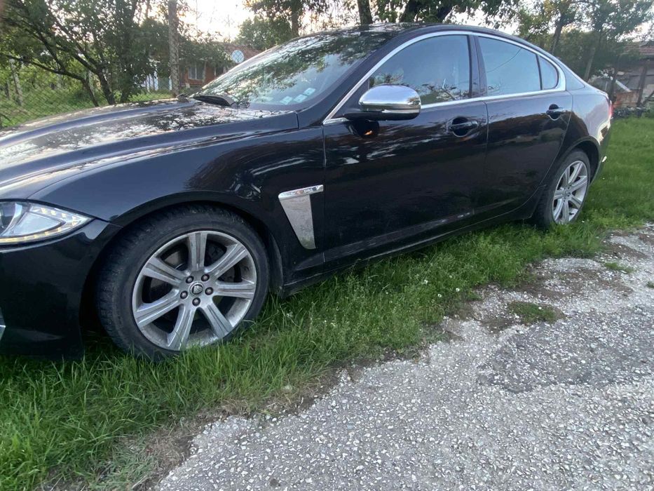 Бартер Перфектен Ягуар, Jaguar XF