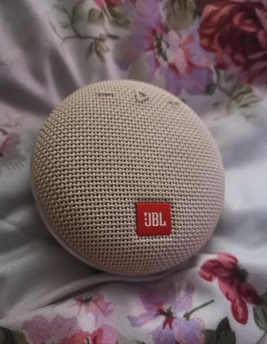Vând boxă jbl clip 3