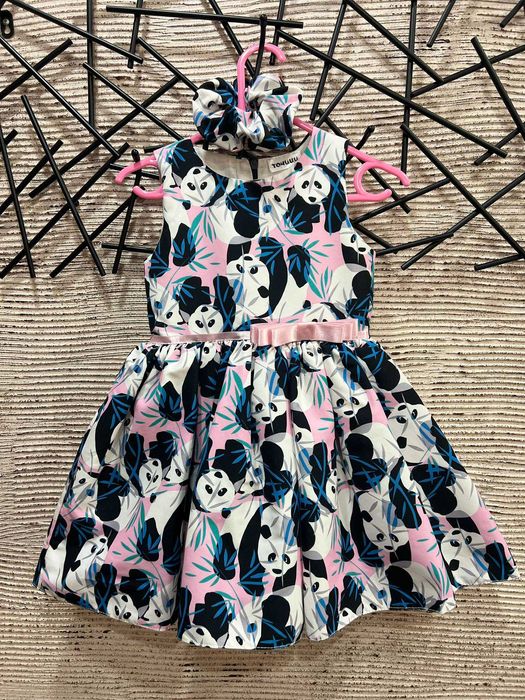 Модерна детска рокля с панди и подарък аксесоар 3-4г., 98/104