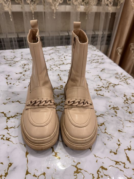 Сапоги осенние продается