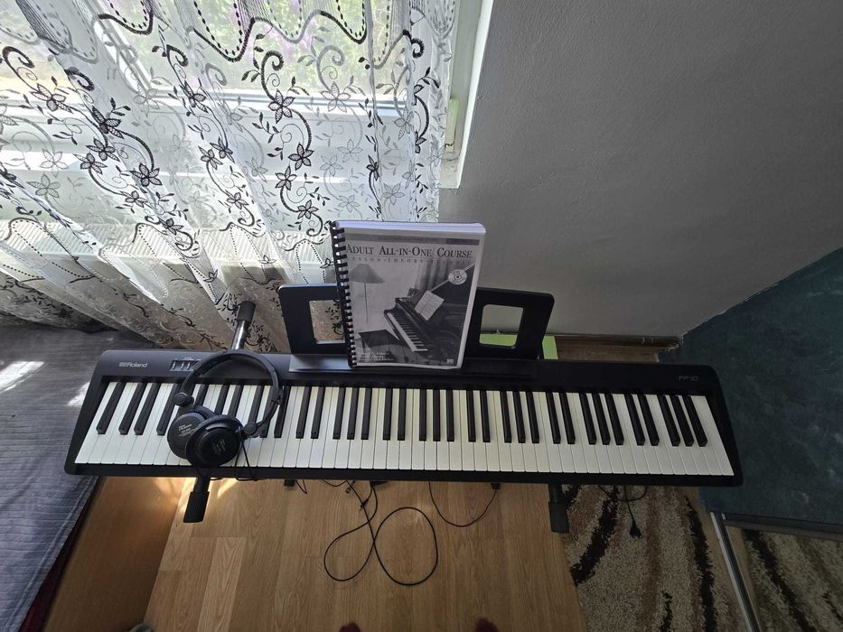 Pian digital Roland FP 10