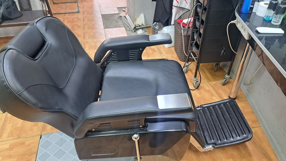 Продам кресло для барбера