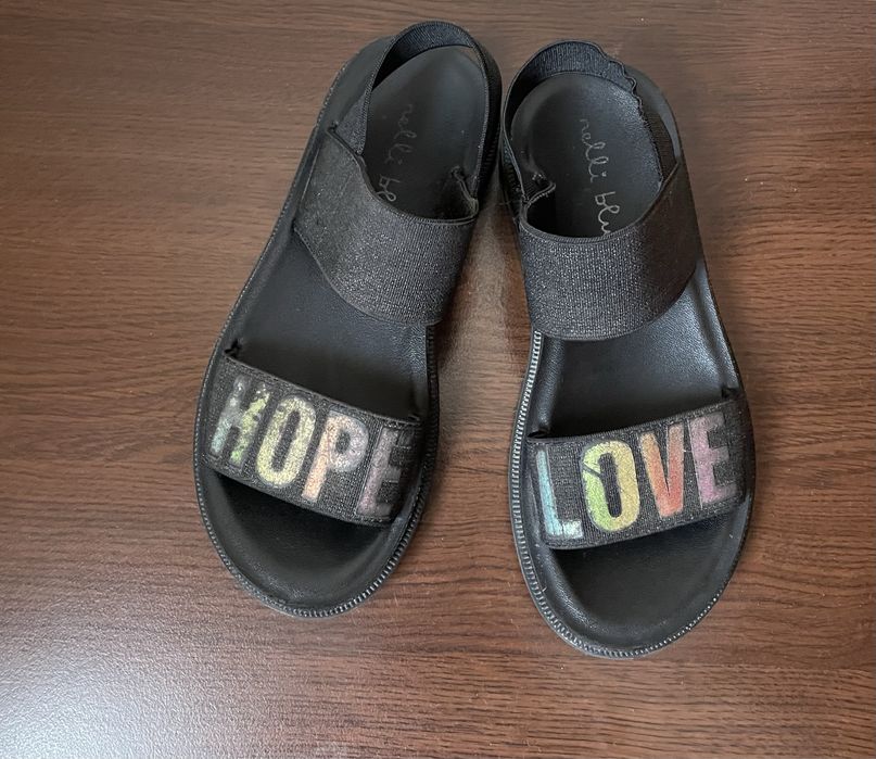 Страхотен лот (сандали и кецове на nelli blu) за сладурка н-р 31!