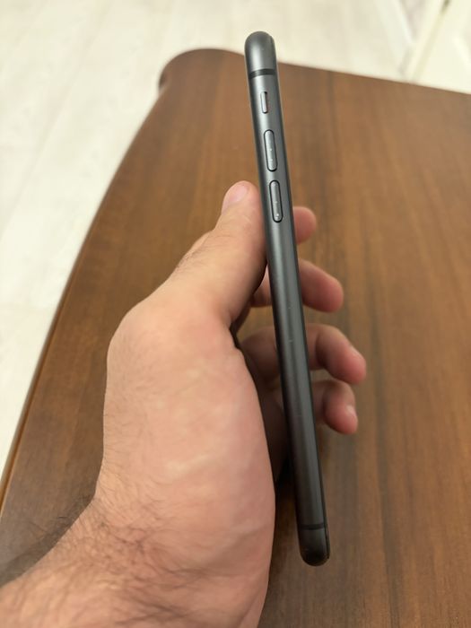 Продам iphone 11
