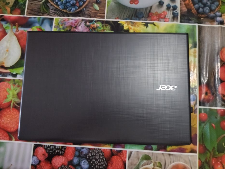 Acer noutbuk sotiladi