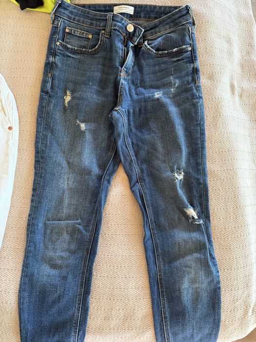 Дънки на Zara и Stradivarius
